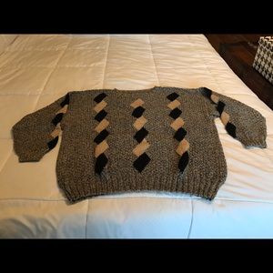 Men’s hand knit sweater